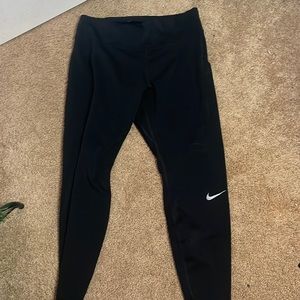 Black Nike leggings